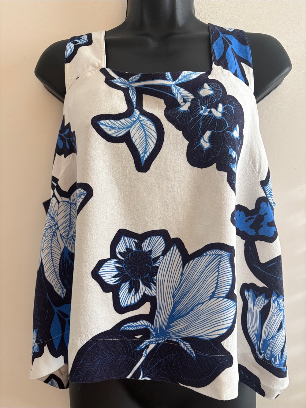 Stateside White Linen Resort Beach Tank Top with Blue Floral Print SZ XL